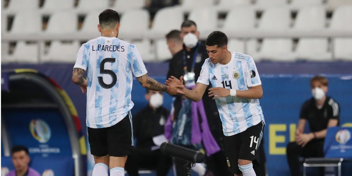Aston Villa eye "aggressive" Argentina World Cup winner after Kamara injury