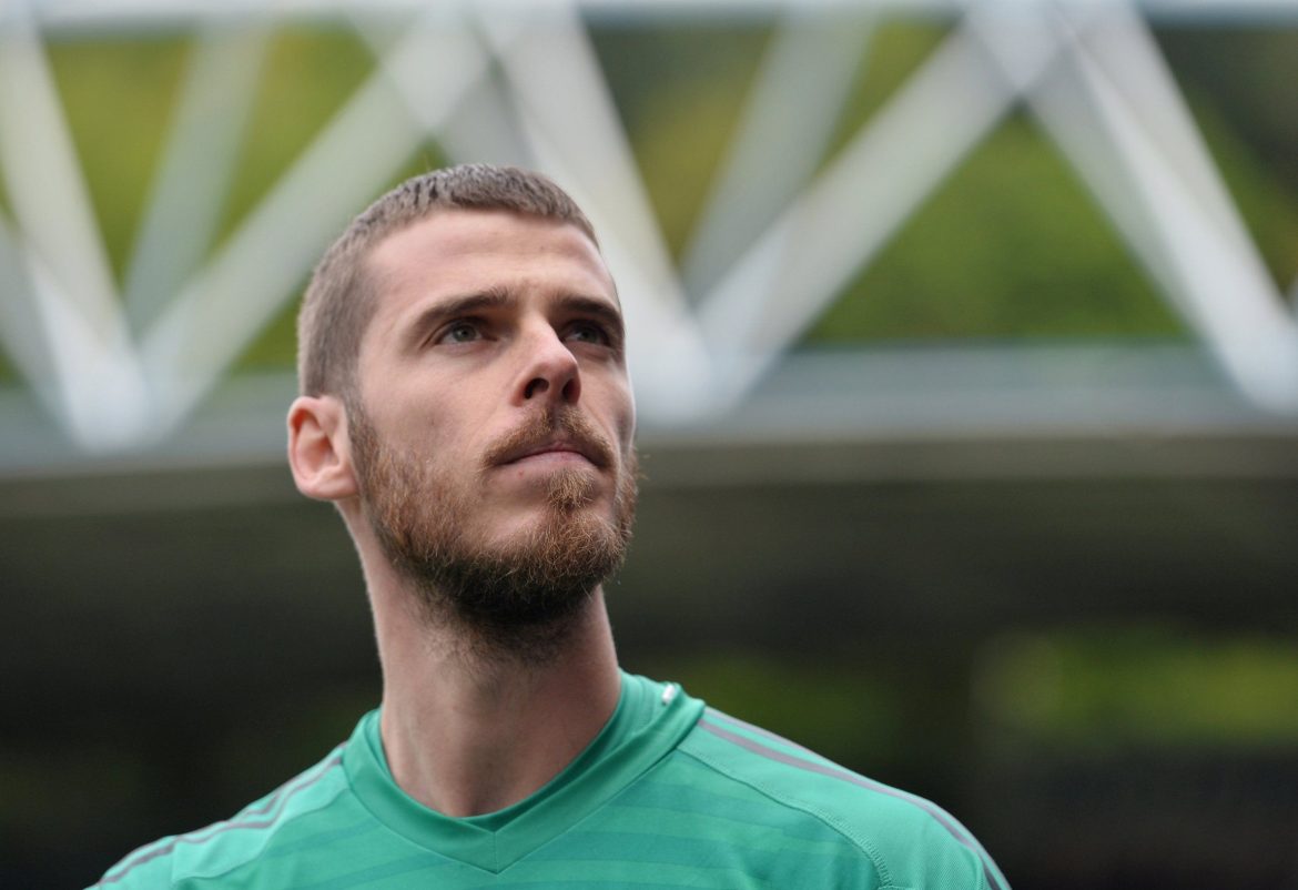 Manchester United should drop David de Gea and give Dean Henderson a chance