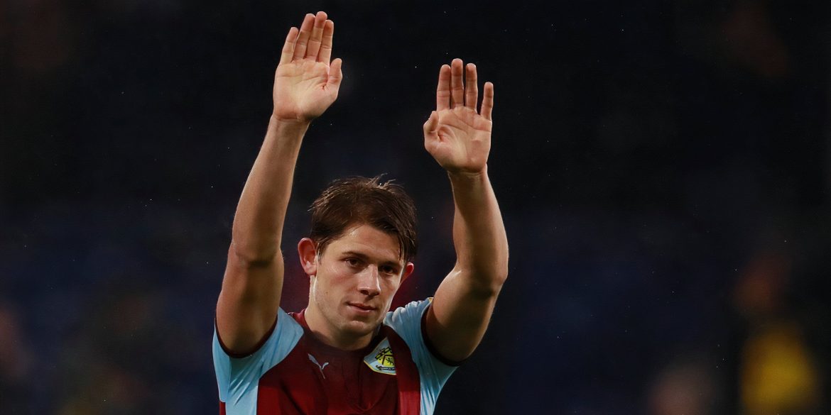 Burnley could sign "outstanding" Esteve replacement who's like Tarkowski